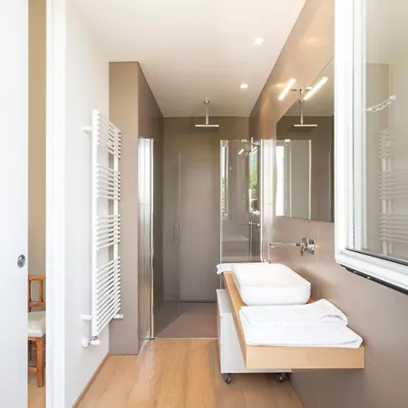 Quercia Apartment Gardone Riviera