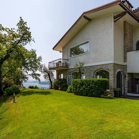 Quercia Apartment Gardone Riviera